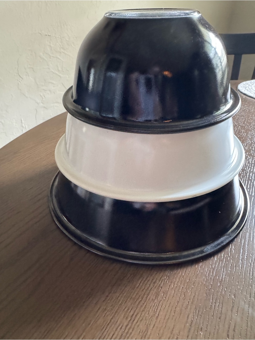 Pyrex Three-Piece Black & White Mixing Bowl Set 325, 323, 322